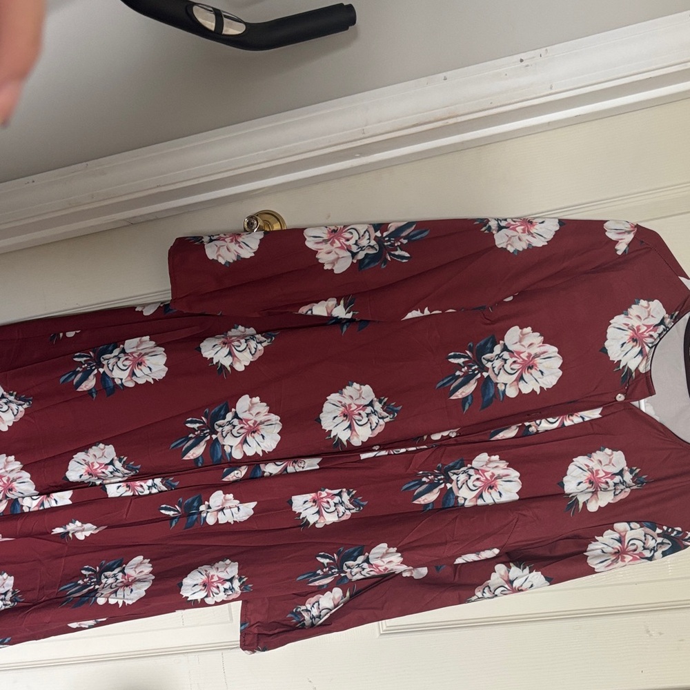Source Unknown Burgundy Floral Maxi Dress